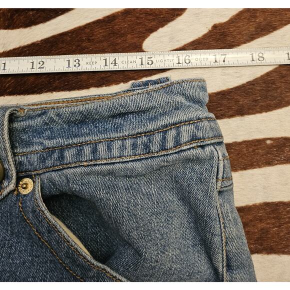 Vintage Y2K Apple Bottoms Picked Fresh Daily Wide Leg Low Rise Jean Shorts Sz 14 - Picture 8 of 8